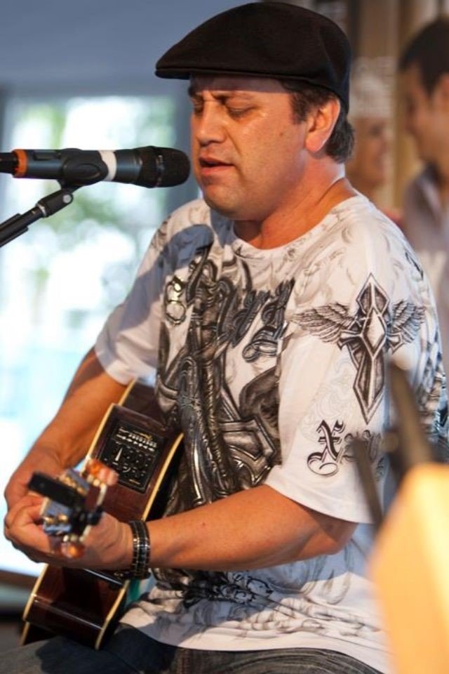 Don’t miss the smooth sounds of Dean Gray at the TCB Country Club