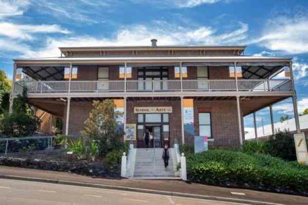 The prestigious Du Rietz Art Awards honour the architect of the beautiful historic building where the Gympie Regional Gallery