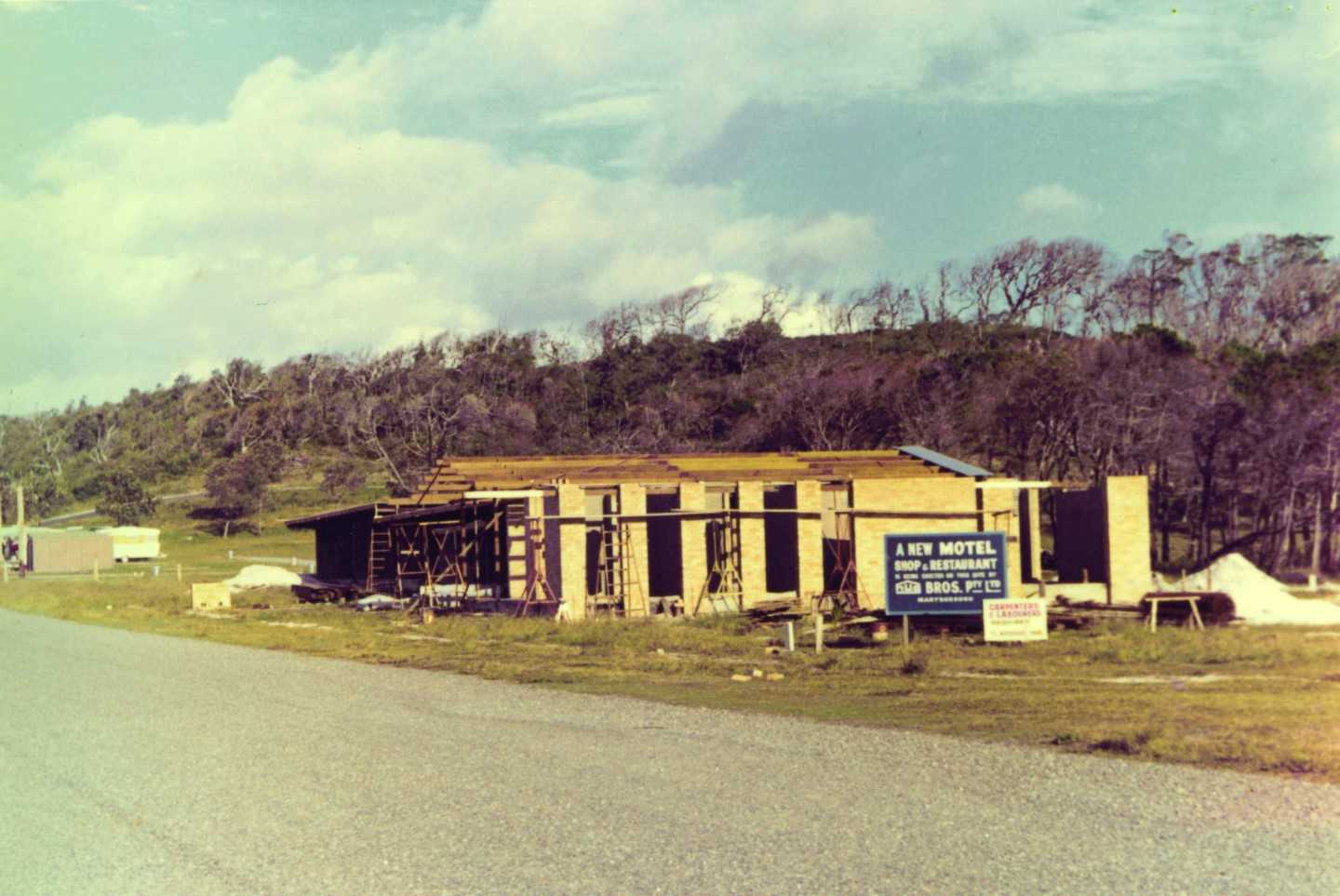 Building the Rainbow Beach Motel July 1971, with the caravan Park in the background