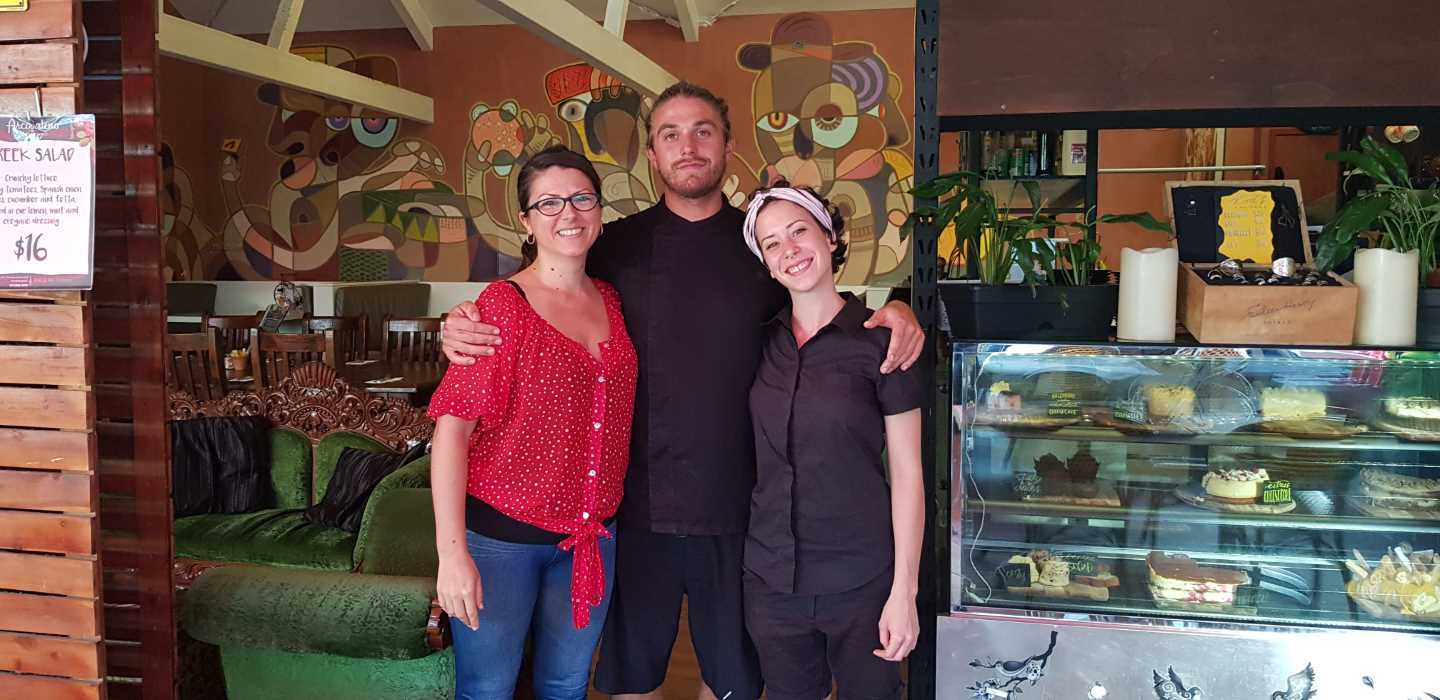 Learn basic Italian and dine with the "All Italians" at Arcobaleno on the Beach: Elisa Mele Seul, Paolo Sheshu and Alessia Castiglioni
