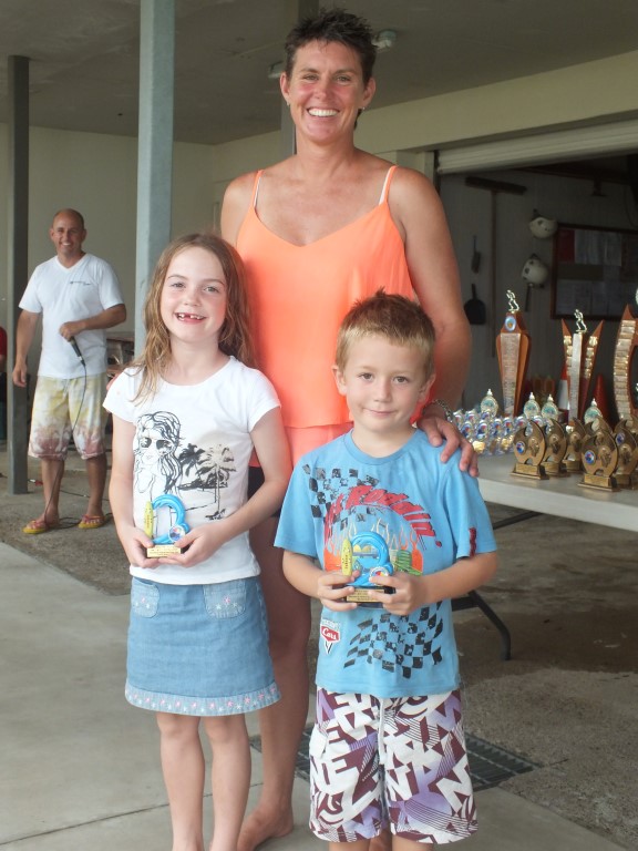 MOST CONSISTENT Sponsor Kirsty McCarthy with U6 Sophia Manique & Malakhi Bentley