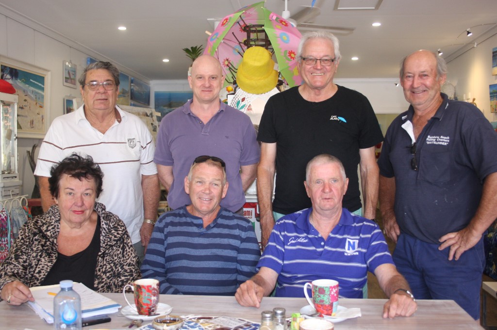 Residents unite to bring back golf course