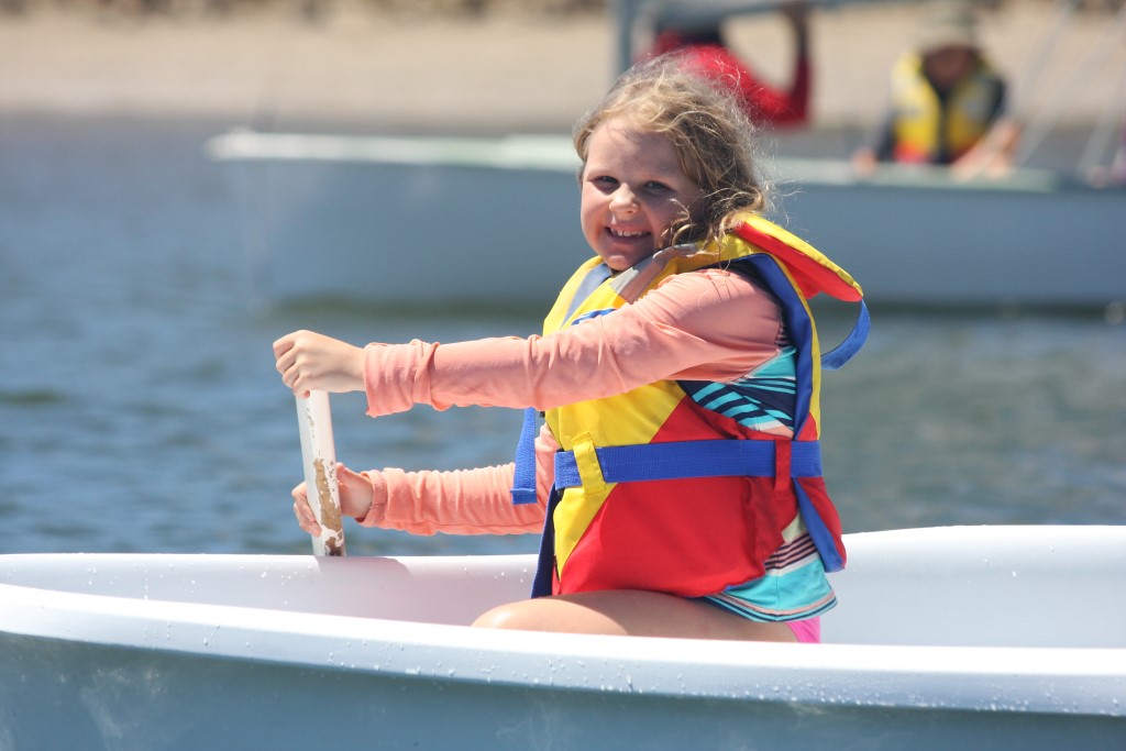 Learn to Sail in Tin Can Bay
