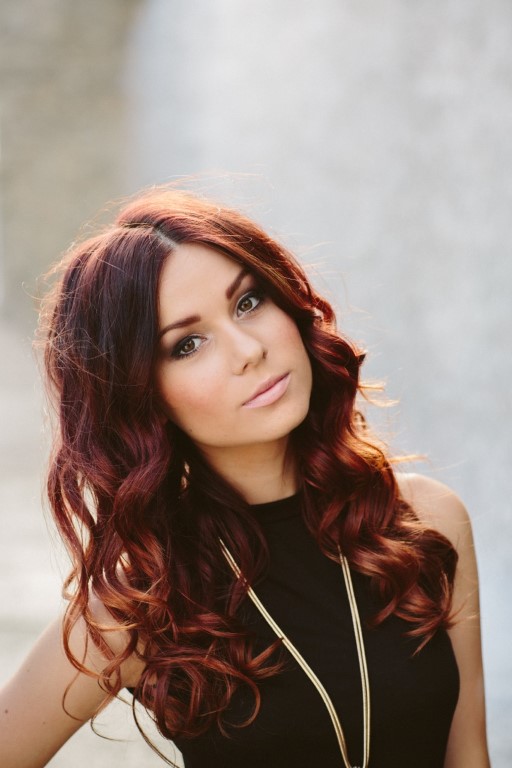 Caitlyn Shadbolt will perform at the Rainbow Beach Spring Festival - and there is free entry!