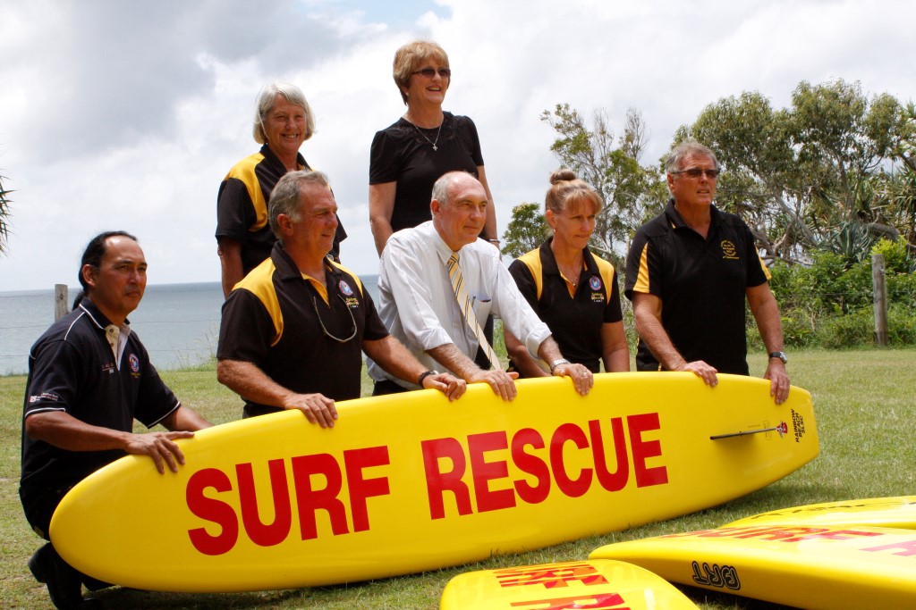 Surf Club members Helen Brown, Glenys Kidd (standing), Ray Wewer, Ron Organ, Debbie Cross and Ross Kidd thank Federal Member