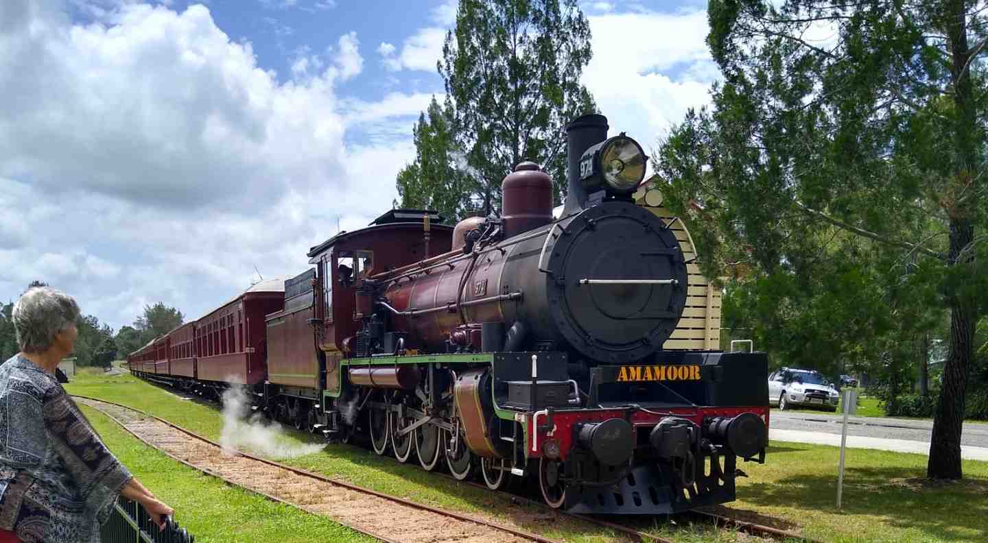 Probus - Katrina, Arthur and Jo picnic at the Rattler