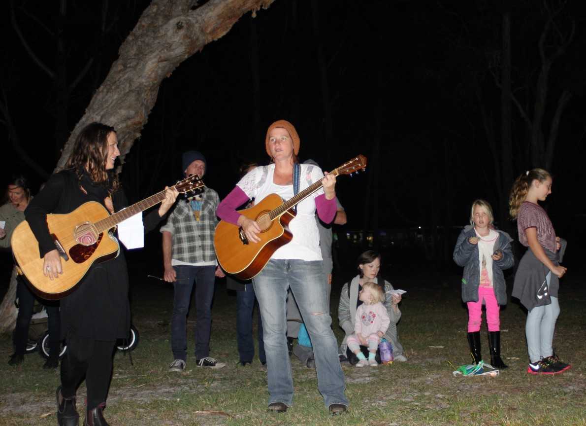 Elise Parton and Tina Louise will perform at the very first Rainbow Beach Welcome Dinner ‘Who's New at the Zoo?' on November