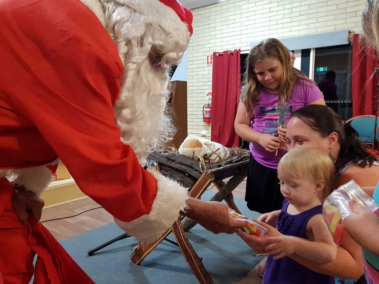 Cooloola Cove Community Christmas was a Cracker! post image