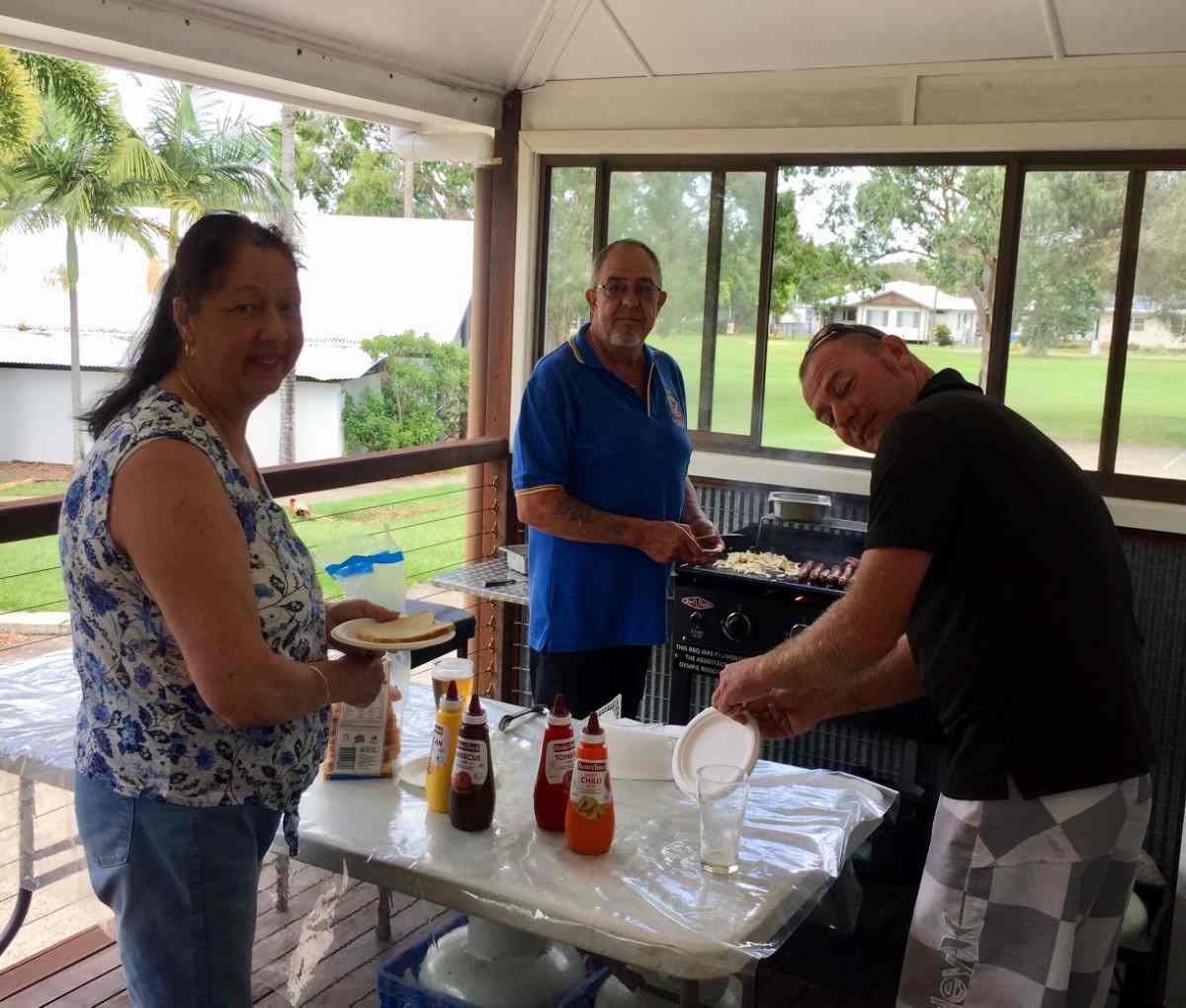 Drop-in Sausage Sizzle Supports Tin Can Bay Community post image