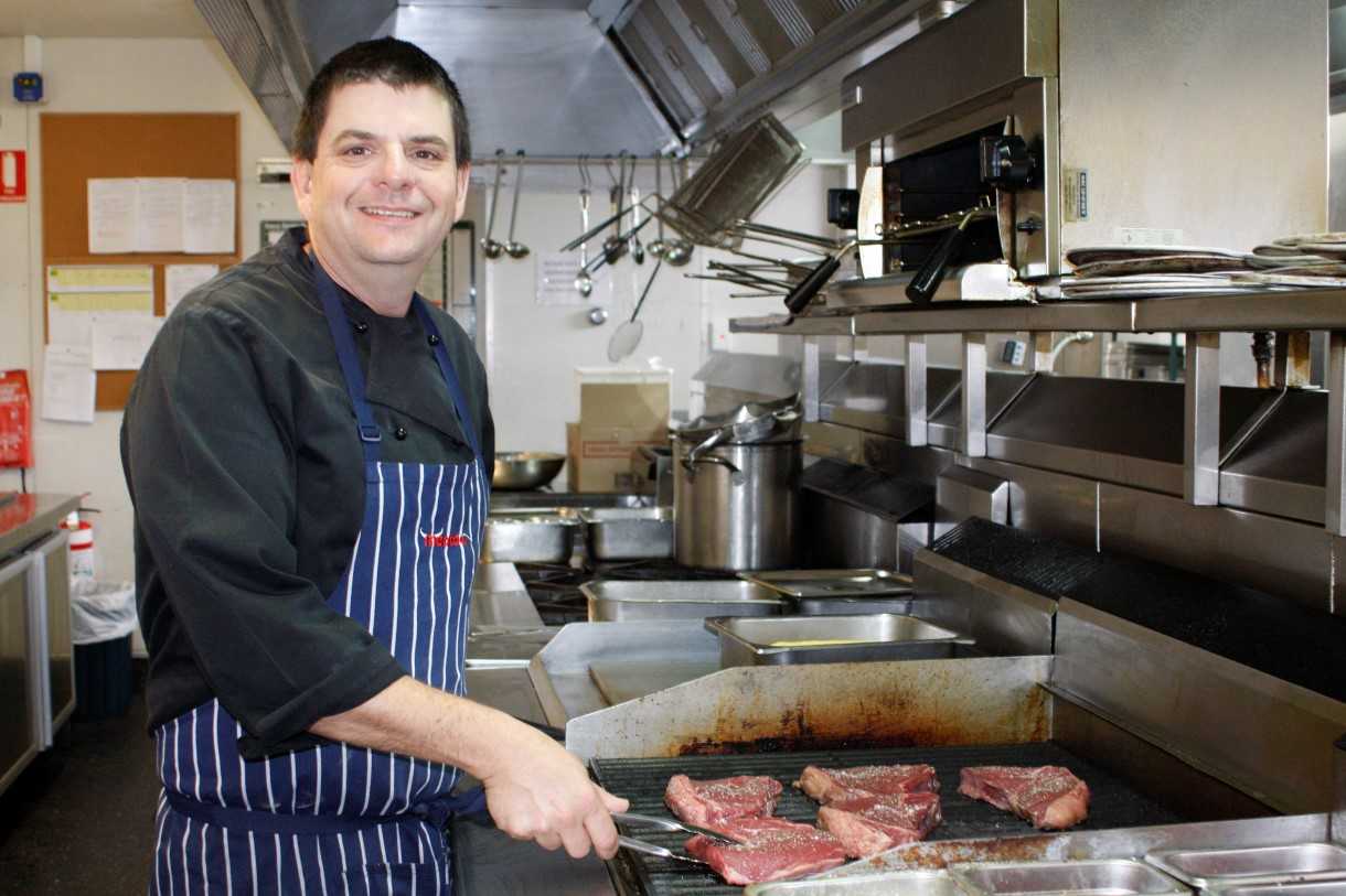 Chef bring talents to Rainbow Beach Hotel post image