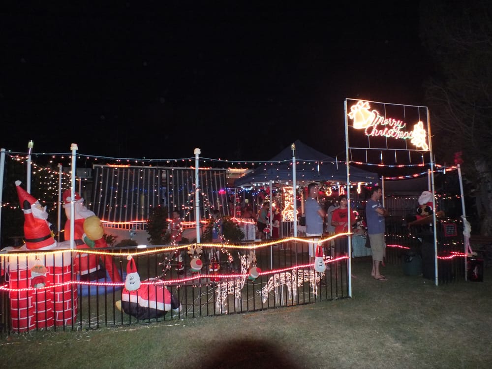 Only days left to enter the $1500 Christmas Lights Competition post image