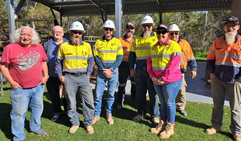 Bryan Phillips (Shed Manager), Paul Boulton (President) with the talented and generous Shamrock earthmoving team!