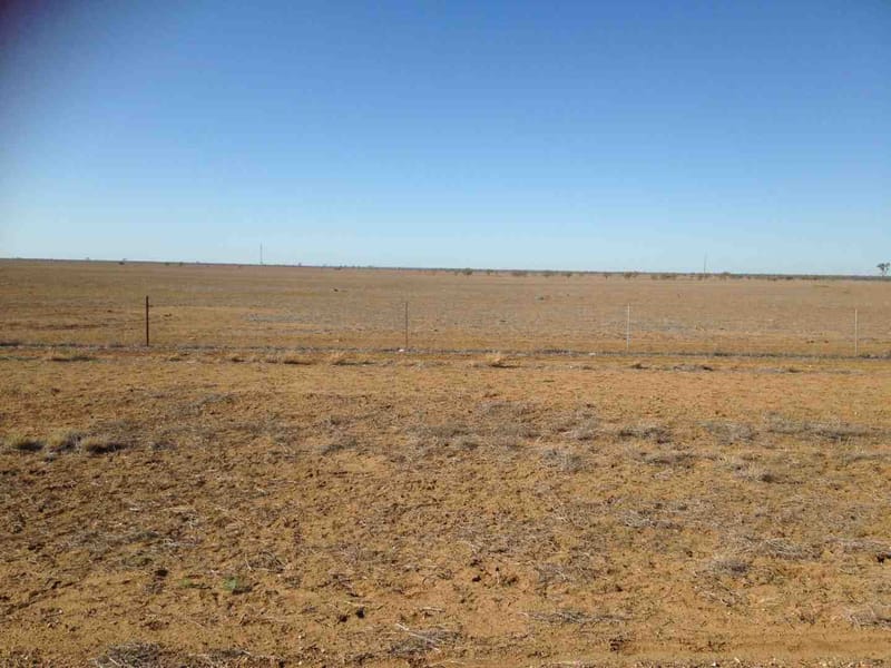 There has been no rain in Longreach despite stories to the contrary. This photo was taken last month