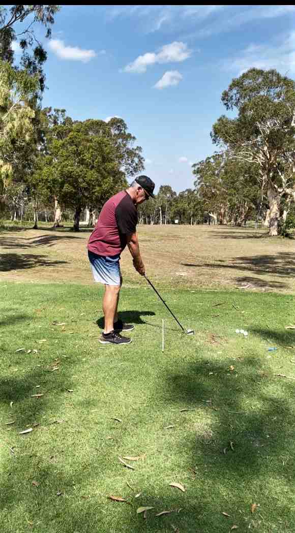 Take a golf lesson at Tin Can Bay!
